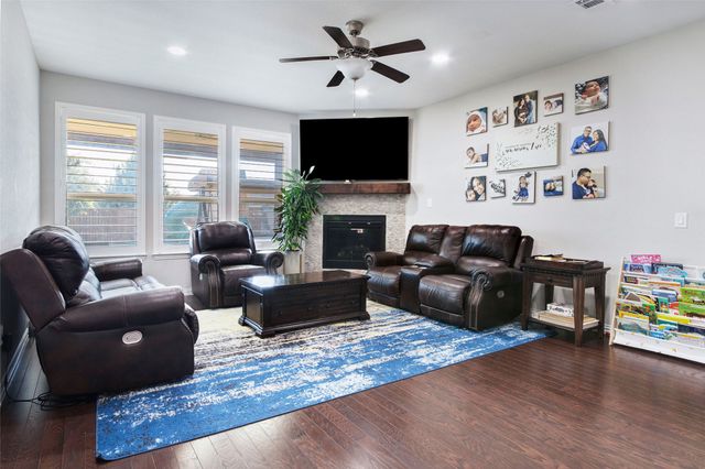 1405 Lake Falls Terrace, Lewisville, TX 75010