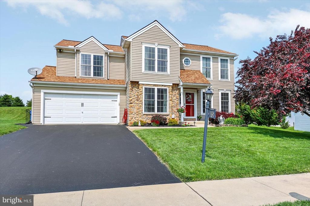 85 THOMAS DR, York, PA 17404