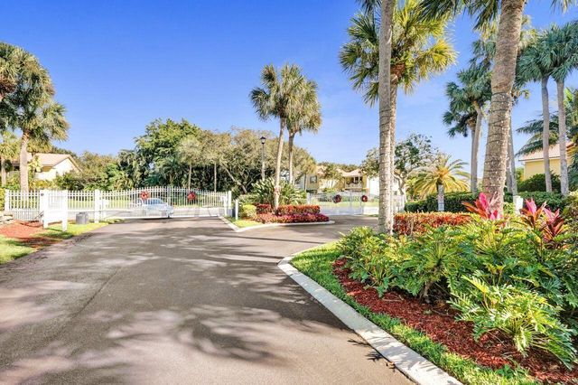 260 Seabreeze Circle, Jupiter, FL 33477