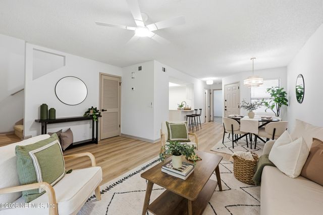 749 CENTURY 21 Drive, Jacksonville, FL 32216