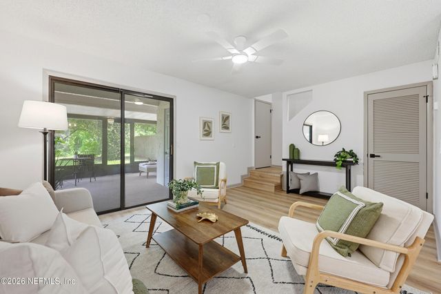 749 CENTURY 21 Drive, Jacksonville, FL 32216
