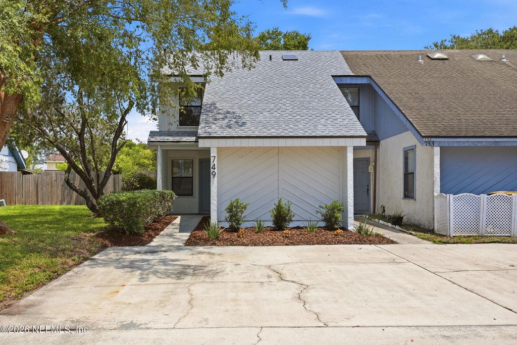 749 CENTURY 21 Drive, Jacksonville, FL 32216