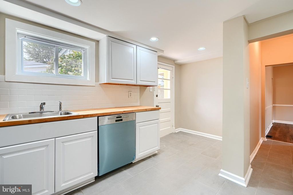 2913 ROSALIE AVE, Baltimore, MD 21234