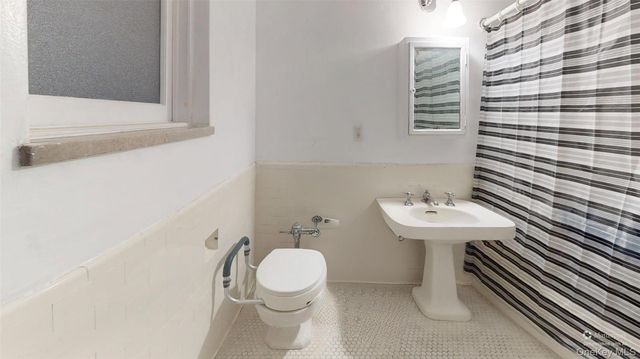 34-37 80th Street 32, Jackson Heights, NY 11372