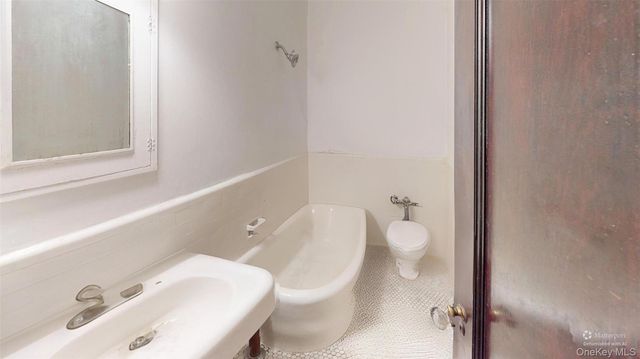 34-37 80th Street 32, Jackson Heights, NY 11372