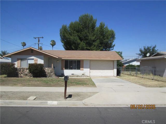 721 S Santa Fe, Hemet, CA 92543