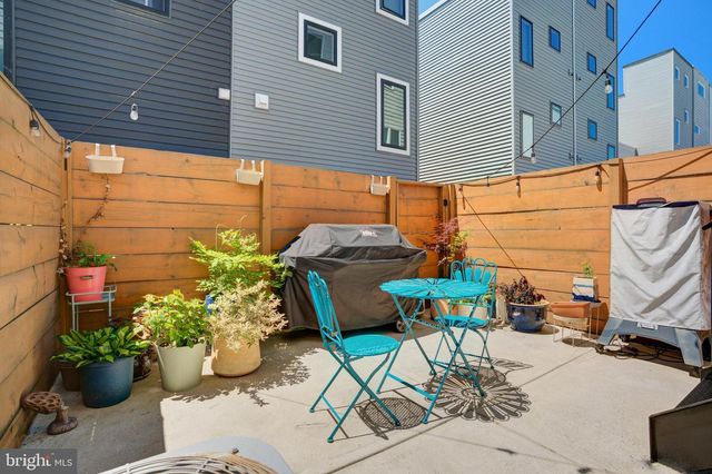 1218 N 27TH ST, Philadelphia, PA 19121