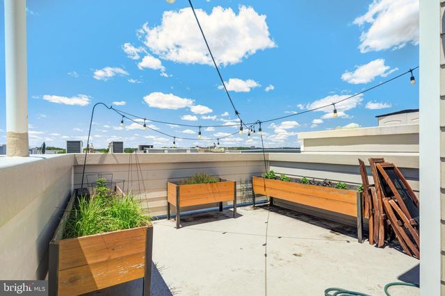 1218 N 27TH ST, Philadelphia, PA 19121