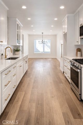 20156 Arminta Street, Winnetka (los Angeles), CA 91306