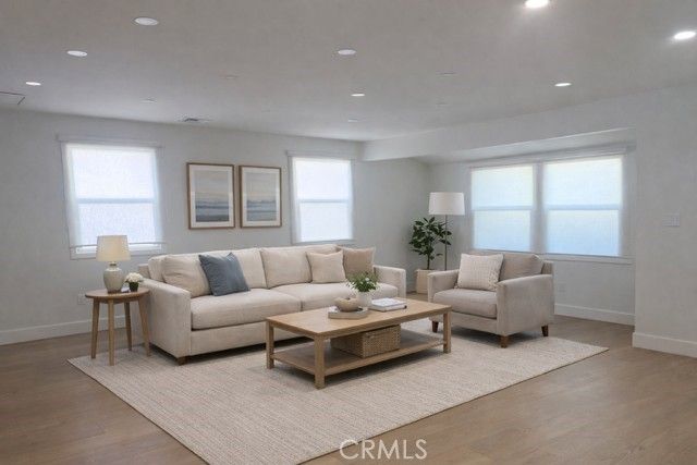 20156 Arminta Street, Winnetka (los Angeles), CA 91306