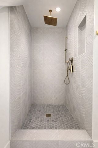 20156 Arminta Street, Winnetka (los Angeles), CA 91306