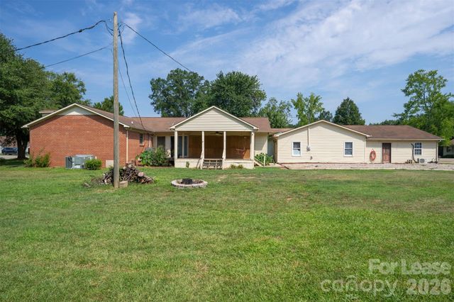 218 S Plantation Road, Lancaster, SC 29720