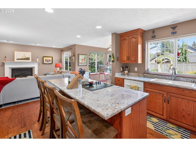 1279 Sw RUSS Ln, Mc Minnville, OR 97128