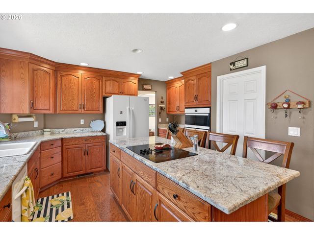 1279 Sw RUSS Ln, Mc Minnville, OR 97128