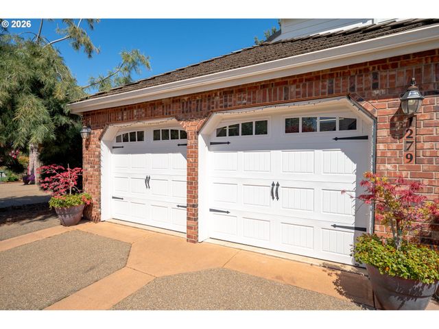 1279 Sw RUSS Ln, Mc Minnville, OR 97128