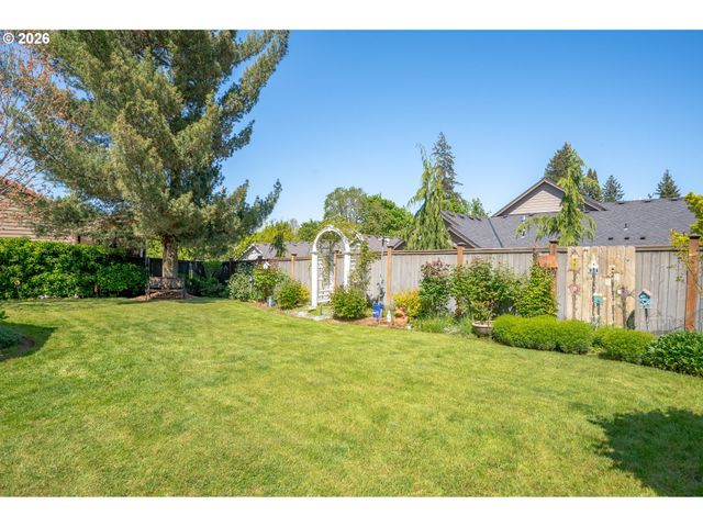 1279 Sw RUSS Ln, Mc Minnville, OR 97128
