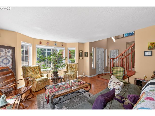 1279 Sw RUSS Ln, Mc Minnville, OR 97128