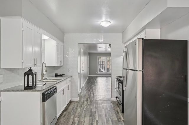 6151 E Mockingbird Lane, Dallas, TX 75214