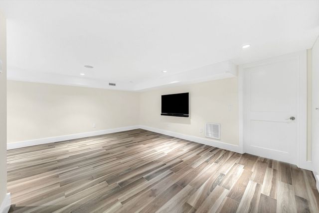 2 Kenway St, Cambridge, MA 02138