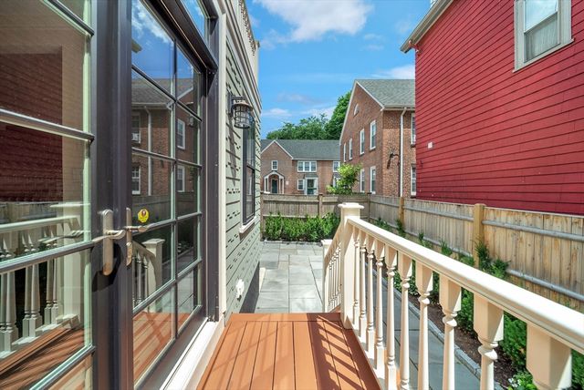 2 Kenway St, Cambridge, MA 02138
