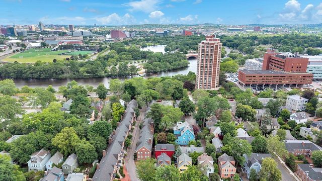 2 Kenway St, Cambridge, MA 02138