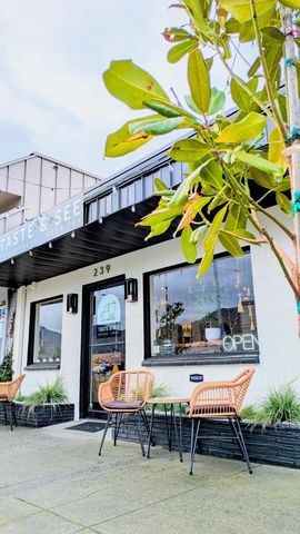 237 SE G Street, Grants Pass, OR 97526