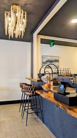 237 SE G Street, Grants Pass, OR 97526