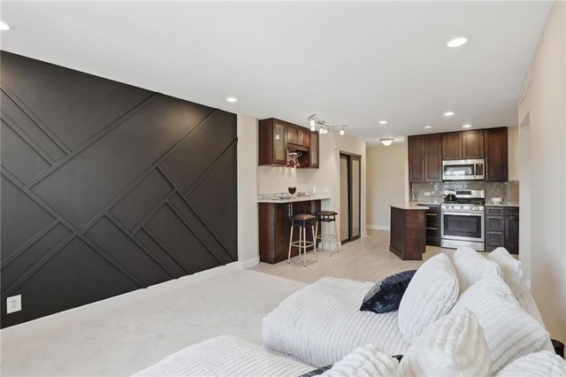 2285 Peachtree Road NE 709, Atlanta, GA 30309