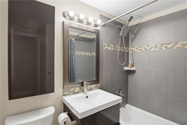 2285 Peachtree Road NE 709, Atlanta, GA 30309