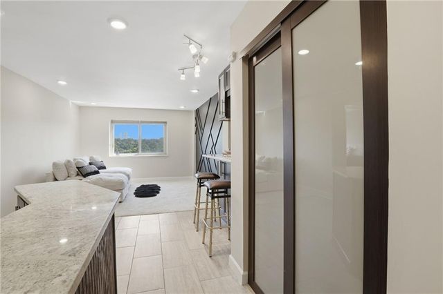 2285 Peachtree Road NE 709, Atlanta, GA 30309