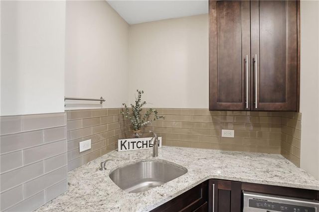 2285 Peachtree Road NE 709, Atlanta, GA 30309