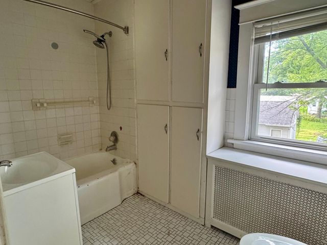 208 N 7th Street, Olivia, MN 56277