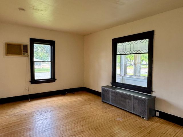 208 N 7th Street, Olivia, MN 56277