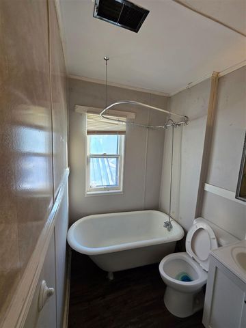 98 E Van Buren Street, Battle Creek, MI 49017