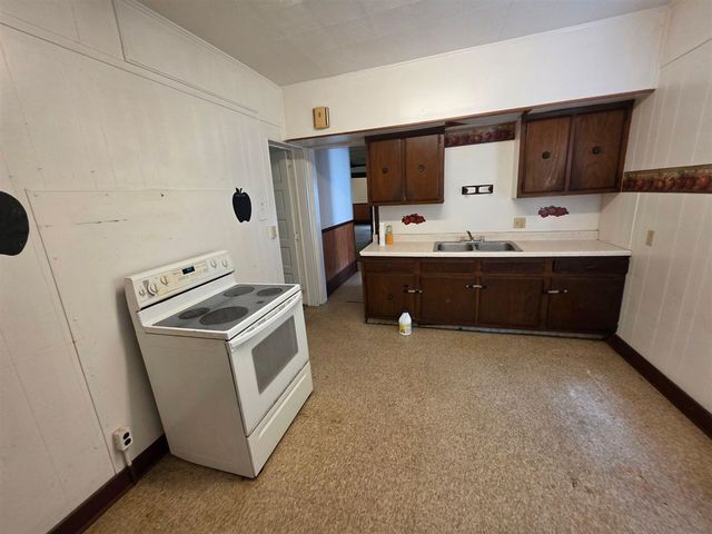 98 E Van Buren Street, Battle Creek, MI 49017