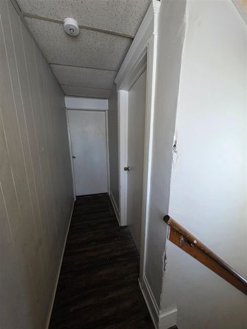 98 E Van Buren Street, Battle Creek, MI 49017