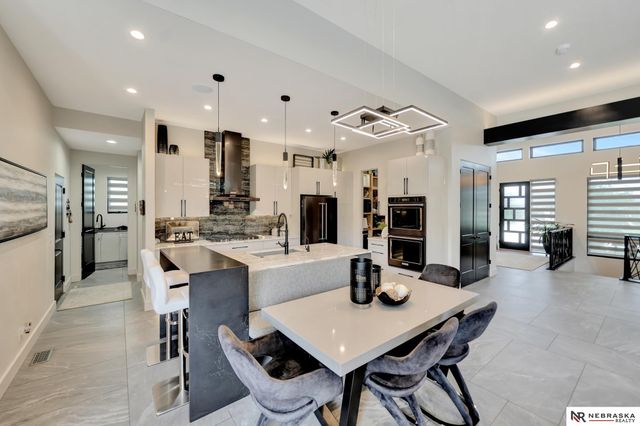 9619 Toma Road, Lincoln, NE 68526