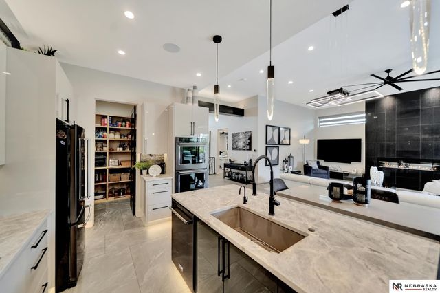 9619 Toma Road, Lincoln, NE 68526