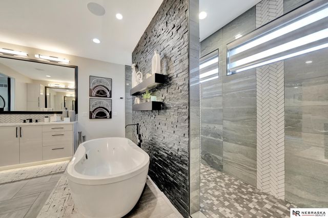 9619 Toma Road, Lincoln, NE 68526