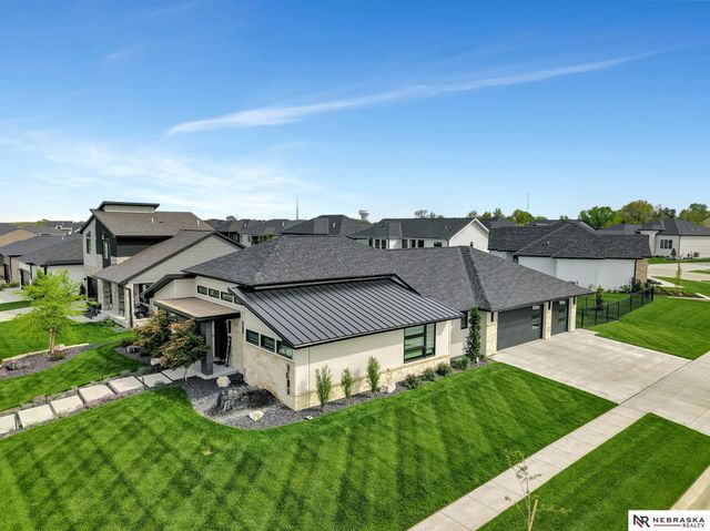 9619 Toma Road, Lincoln, NE 68526