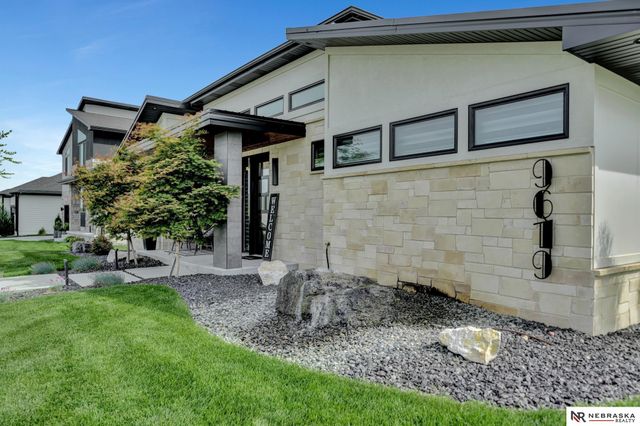 9619 Toma Road, Lincoln, NE 68526