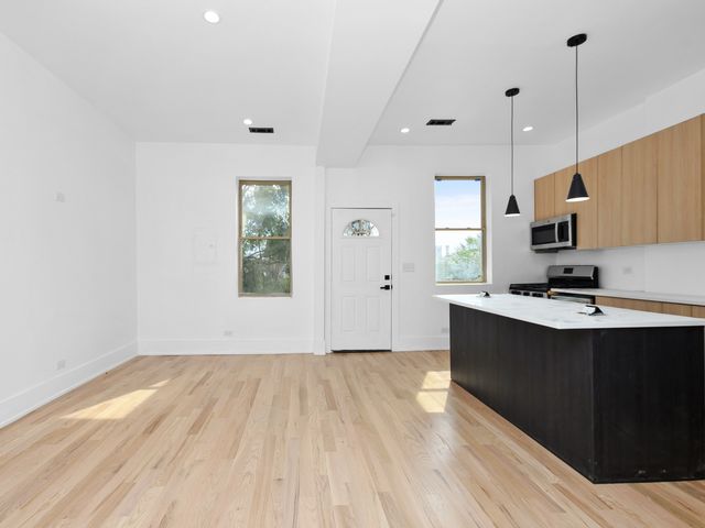 7125 S Drexel Avenue, Chicago, IL 60619