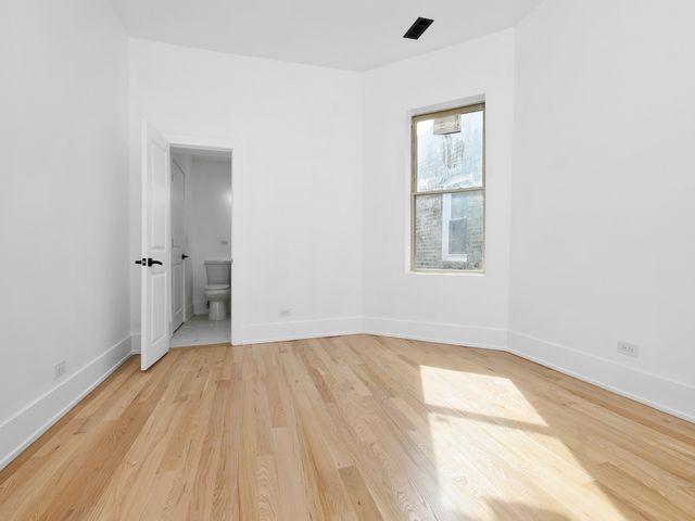 7125 S Drexel Avenue, Chicago, IL 60619
