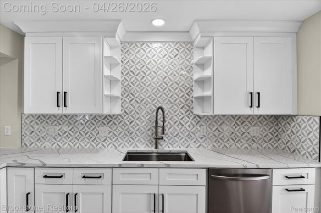 29807 Champine Street, St. Clair Shores, MI 48082