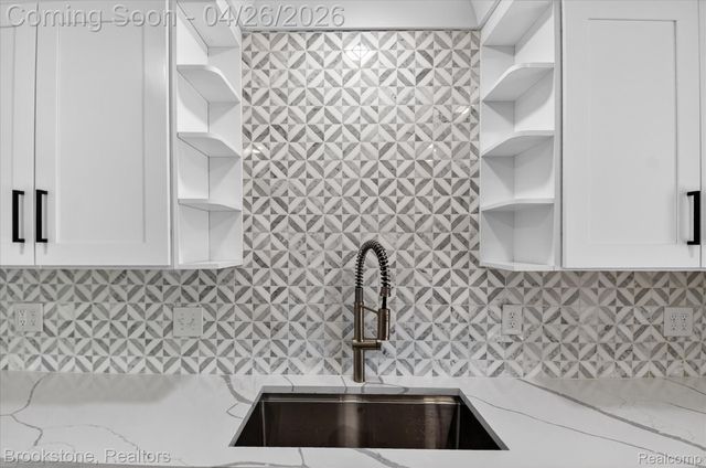 29807 Champine Street, St. Clair Shores, MI 48082