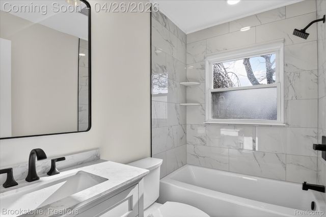 29807 Champine Street, St. Clair Shores, MI 48082