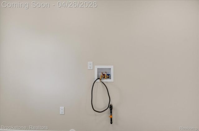 29807 Champine Street, St. Clair Shores, MI 48082