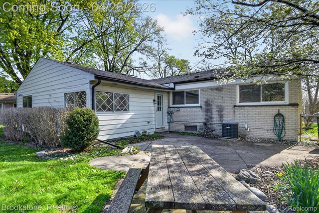 29807 Champine Street, St. Clair Shores, MI 48082