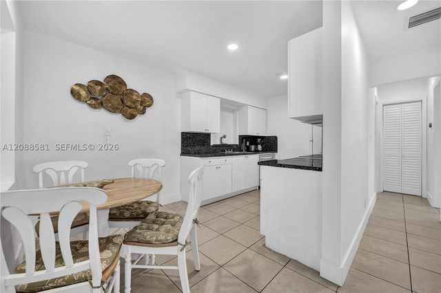 326 SW 14th St 2, Dania Beach, FL 33004