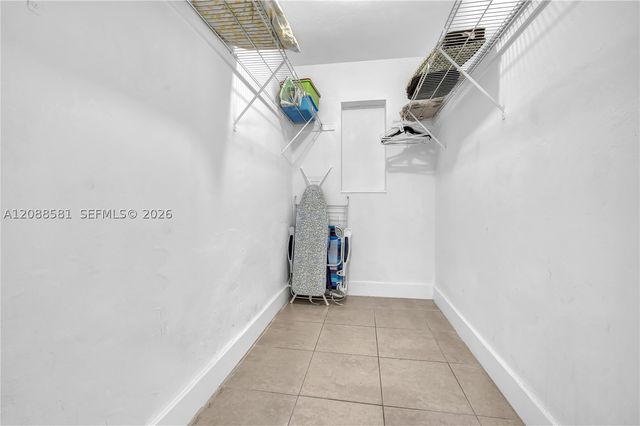 326 SW 14th St 2, Dania Beach, FL 33004
